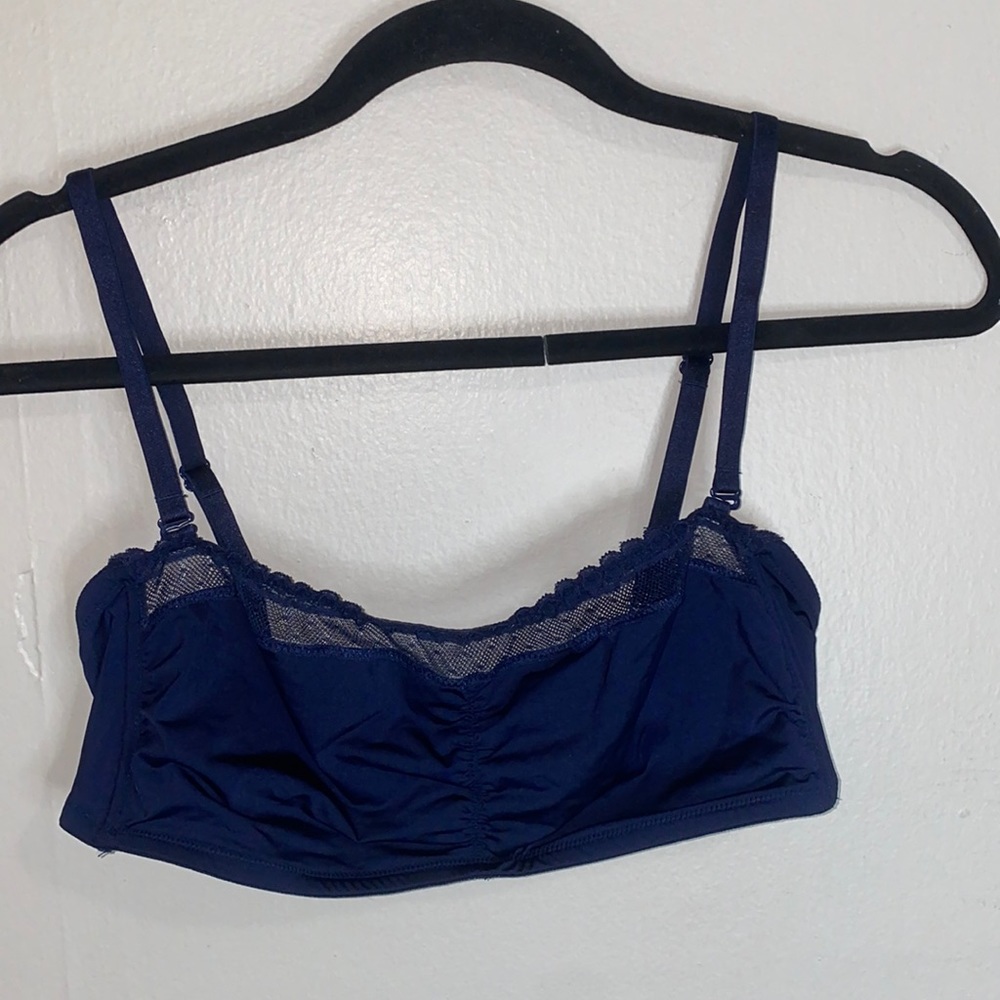 🌵GapBody navy bra! - Picture 2 of 9